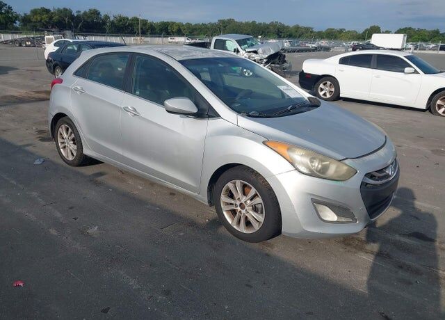 2014 HYUNDAI Elantra