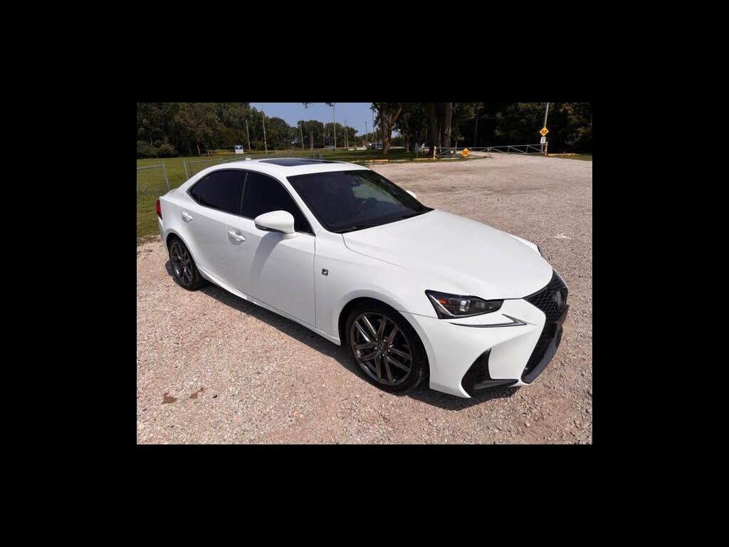 2018 LEXUS IS