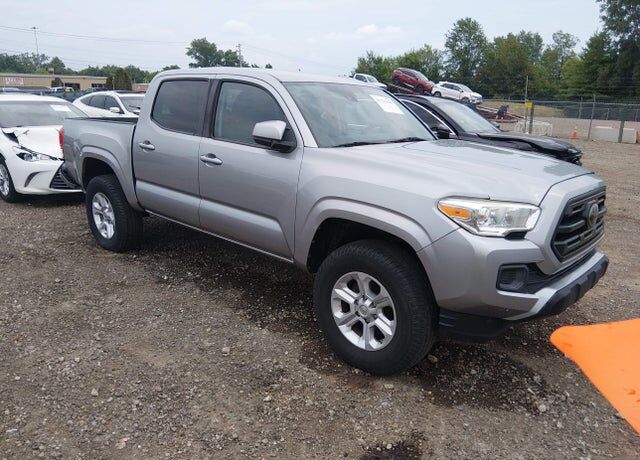 2019 TOYOTA Tacoma