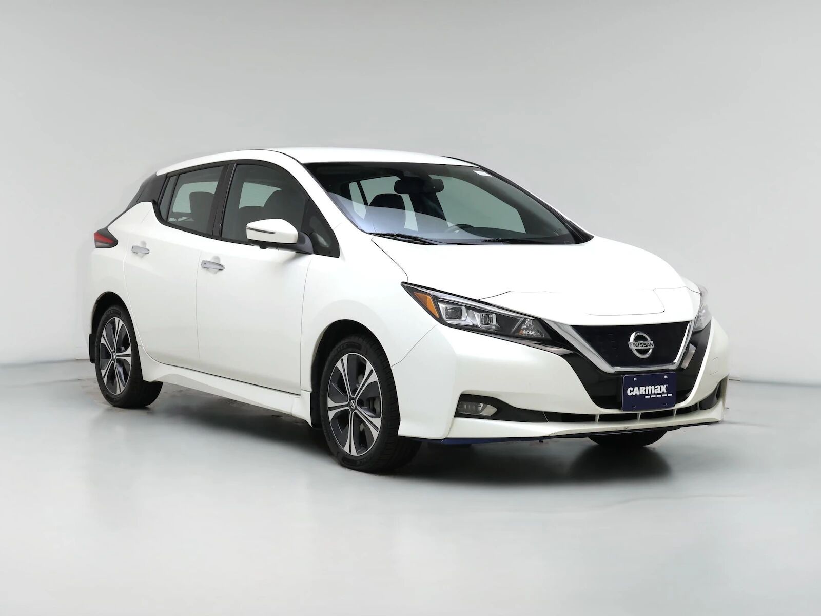 2022 NISSAN Leaf