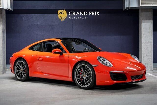 2017 PORSCHE 911