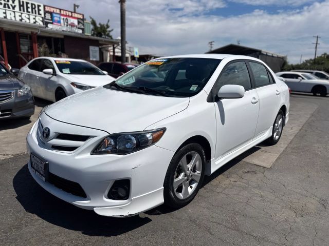 2013 TOYOTA Corolla
