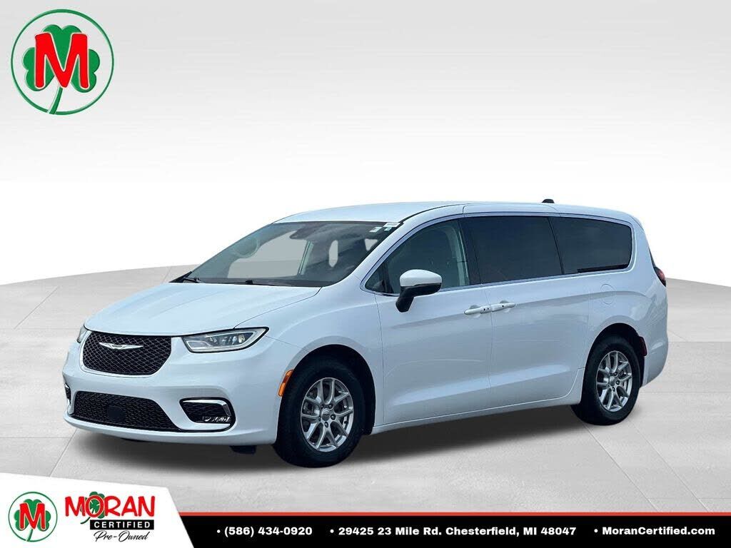 2023 CHRYSLER Pacifica