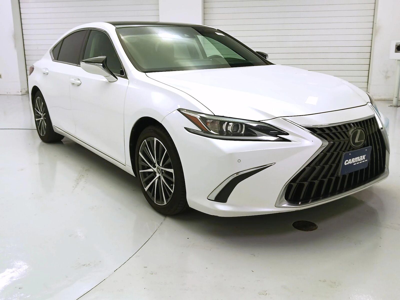 2025 LEXUS ES