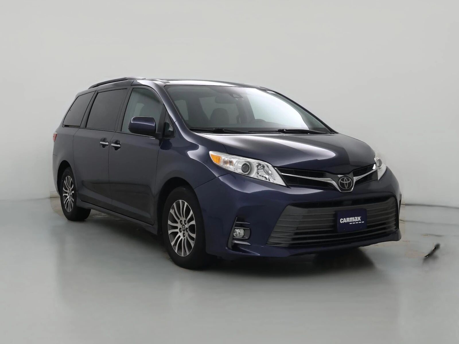 2019 TOYOTA Sienna
