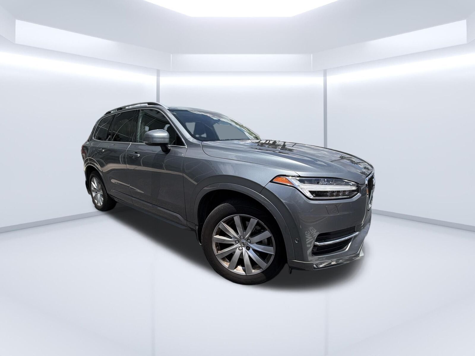 2016 VOLVO XC90