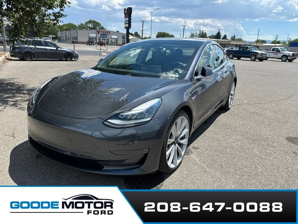 2018 TESLA Model 3