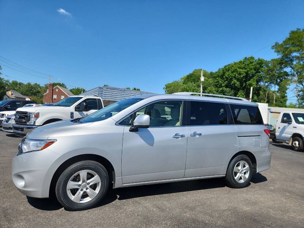 2017 NISSAN Quest