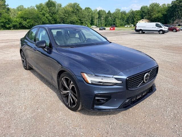 2023 VOLVO S60
