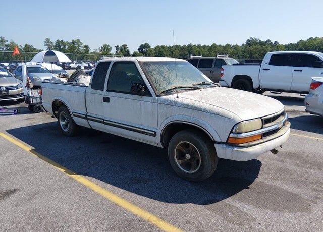 2002 CHEVROLET S-10 Pickup