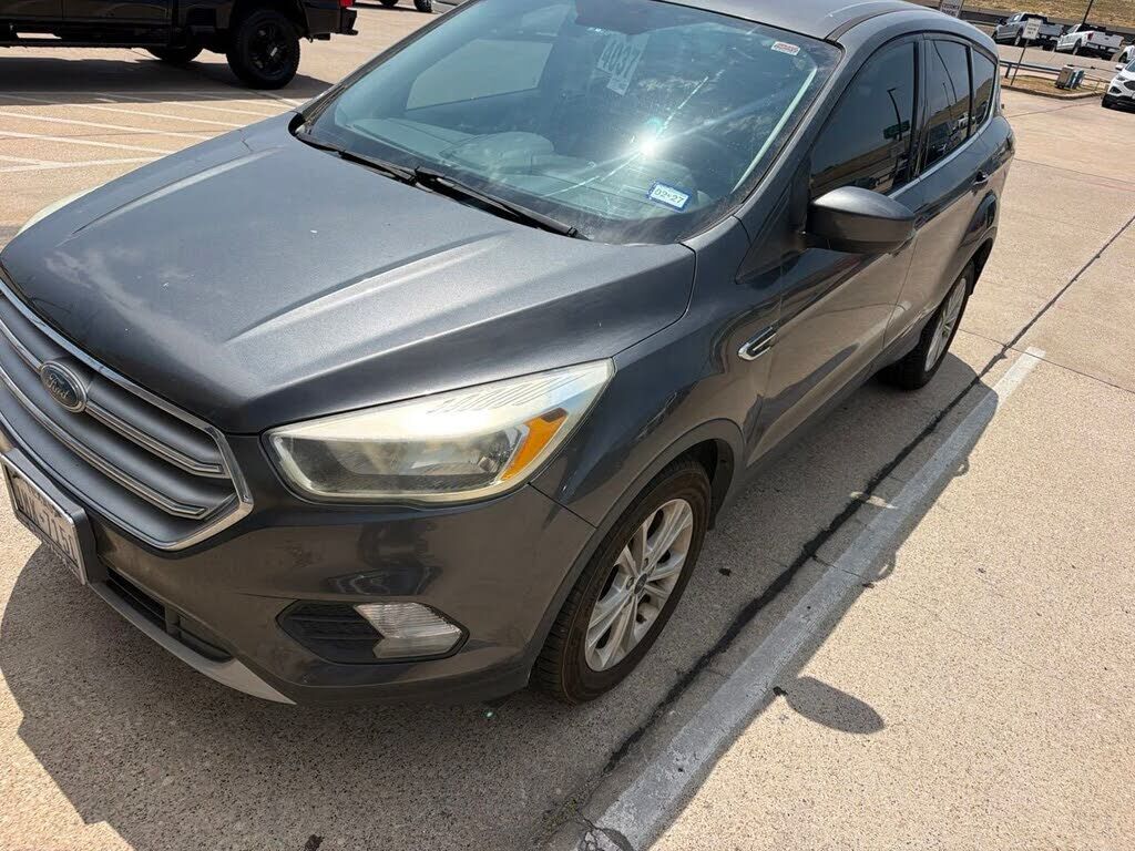 2017 FORD Escape