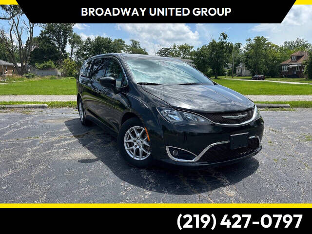 2022 CHRYSLER Voyager