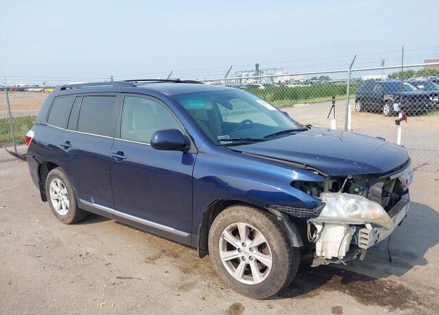 2011 TOYOTA Highlander
