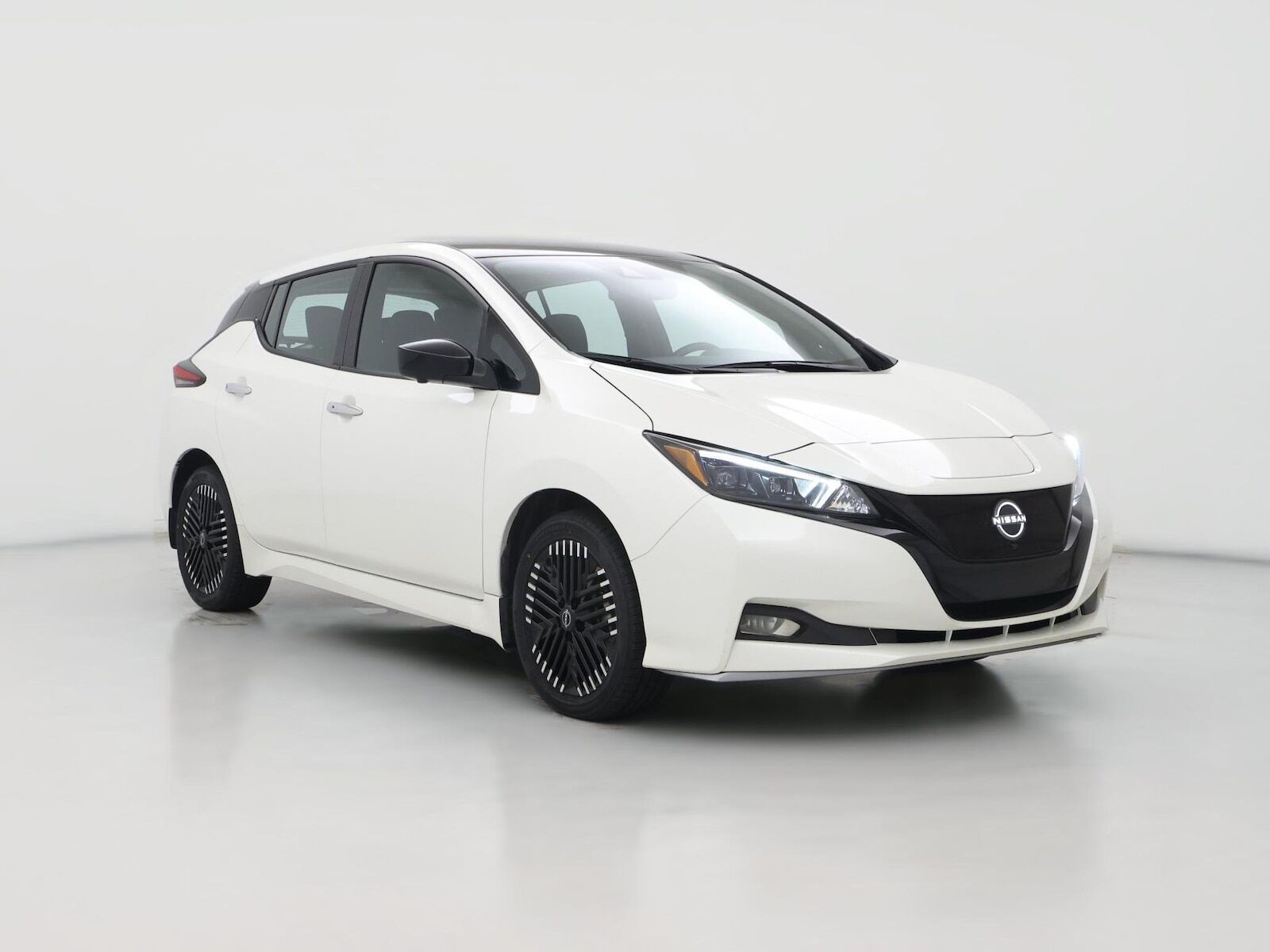 2023 NISSAN Leaf