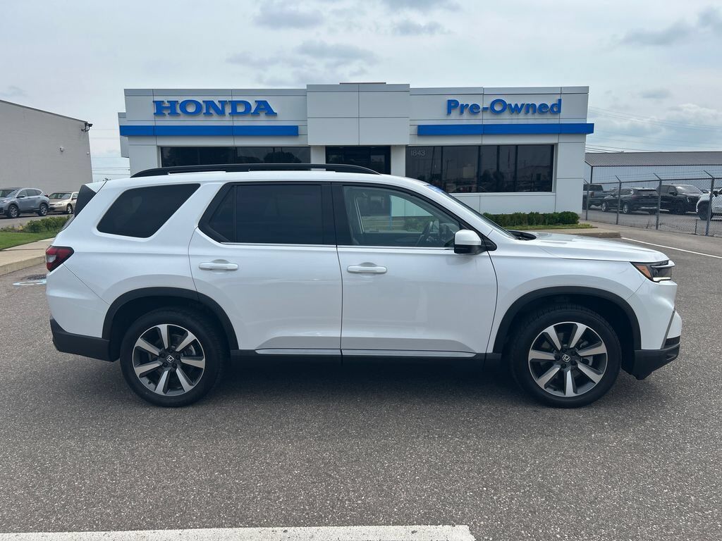 2023 HONDA Pilot