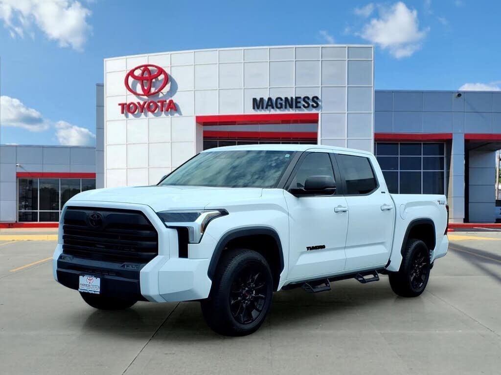 2024 TOYOTA Tundra