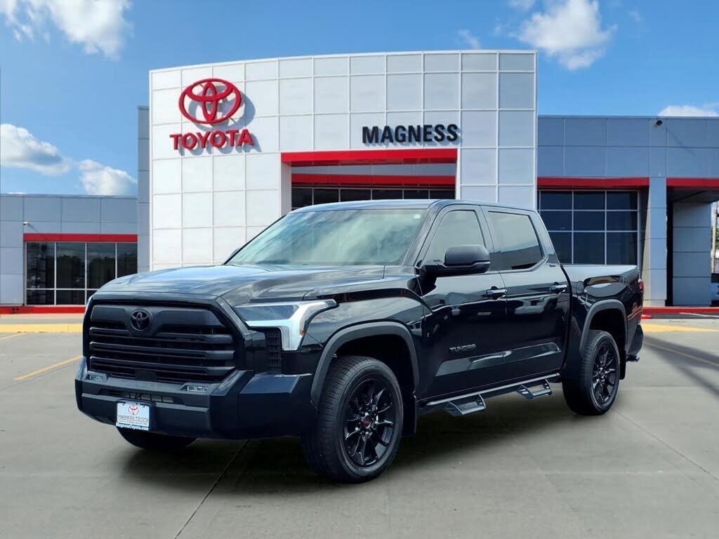 2024 TOYOTA Tundra