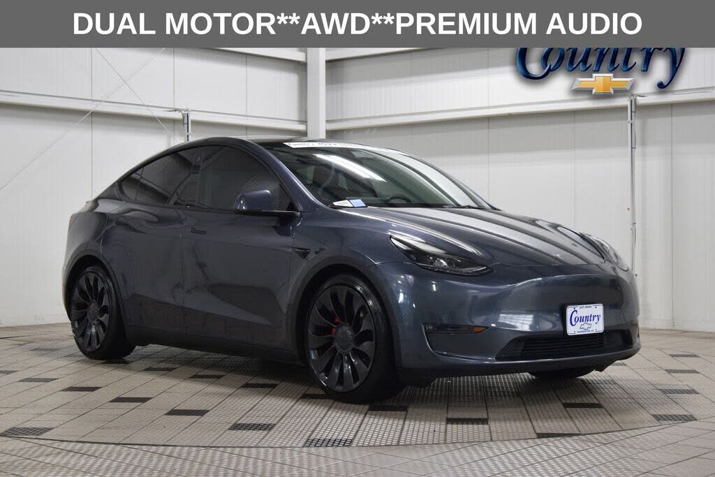 2022 TESLA Model Y