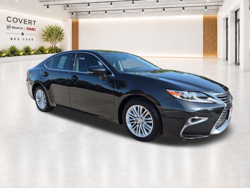 2017 LEXUS ES