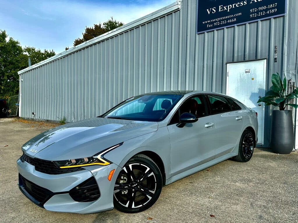 2022 KIA K5