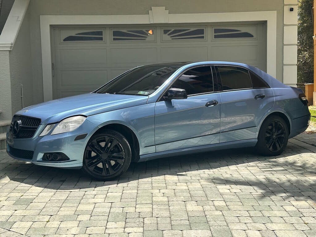 2010 MERCEDES-BENZ E-Class