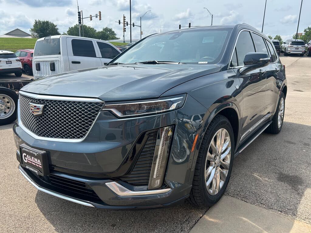 2021 CADILLAC XT6