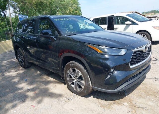 2026 TOYOTA Highlander