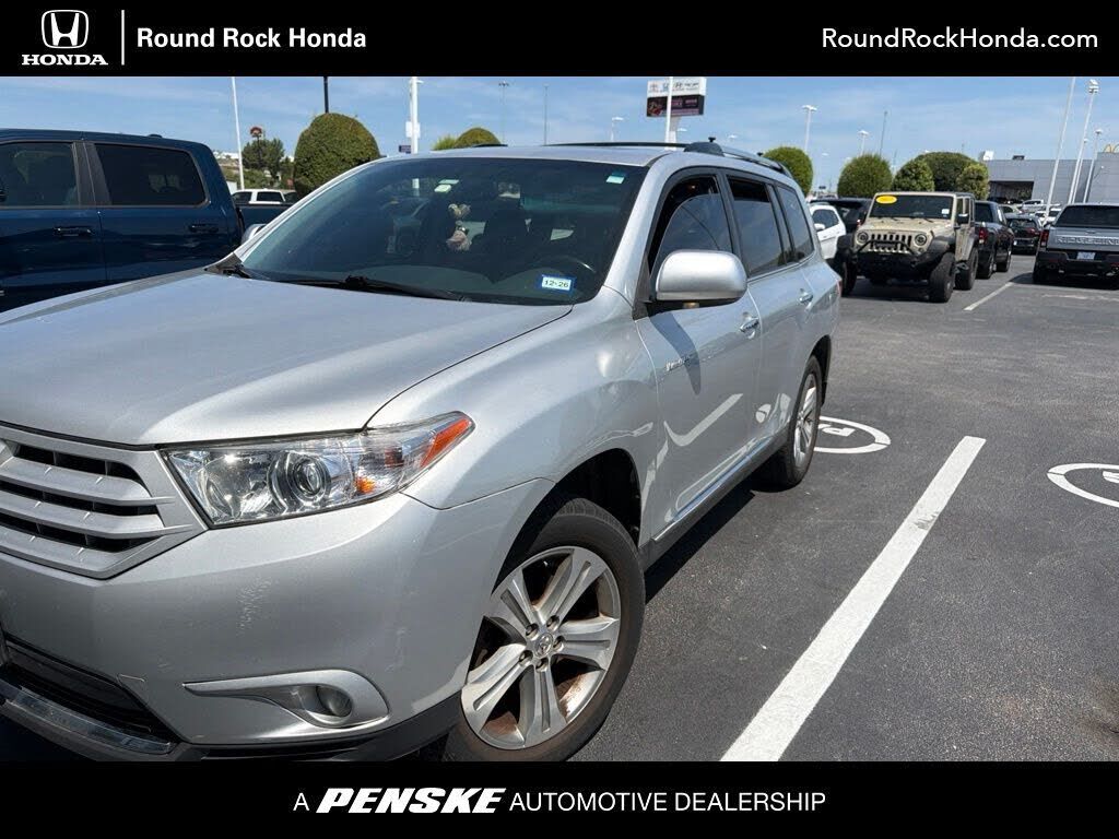 2013 TOYOTA Highlander
