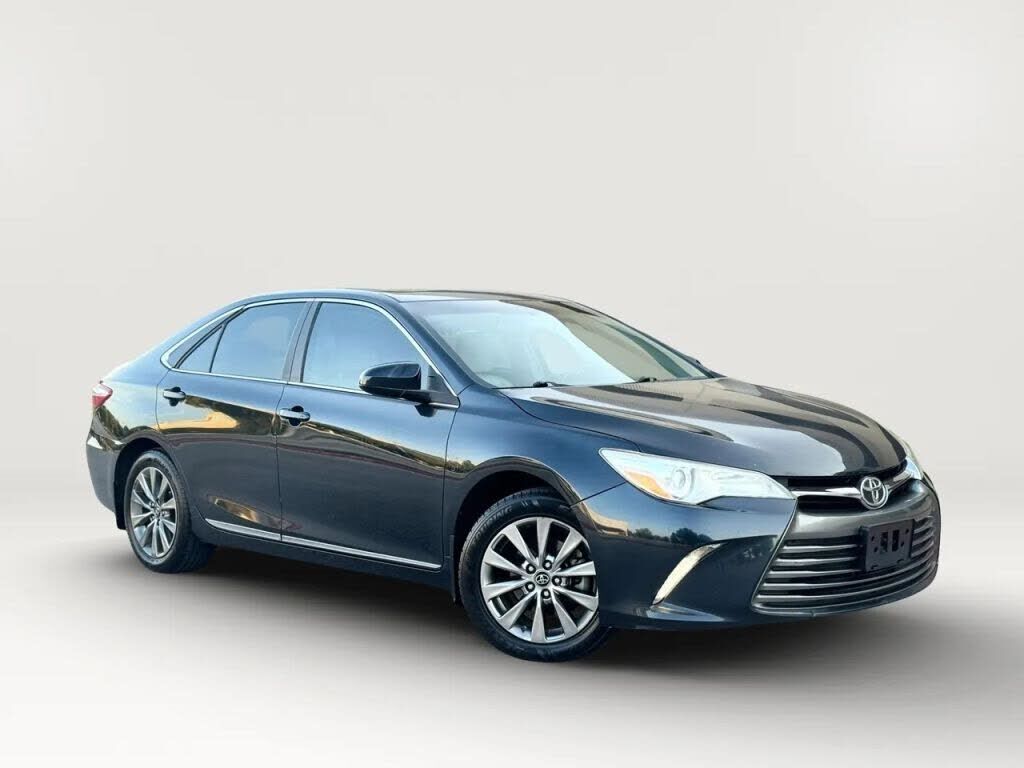 2017 TOYOTA Camry