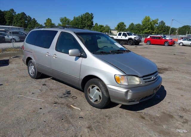 2002 TOYOTA Sienna