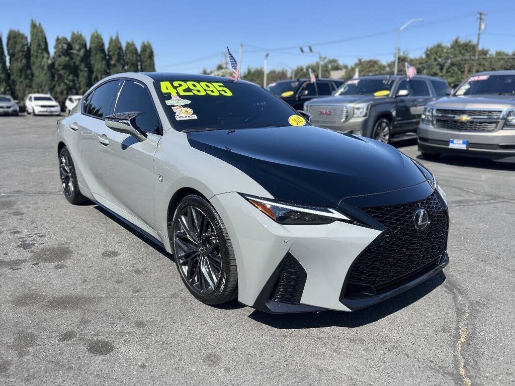 2023 LEXUS IS