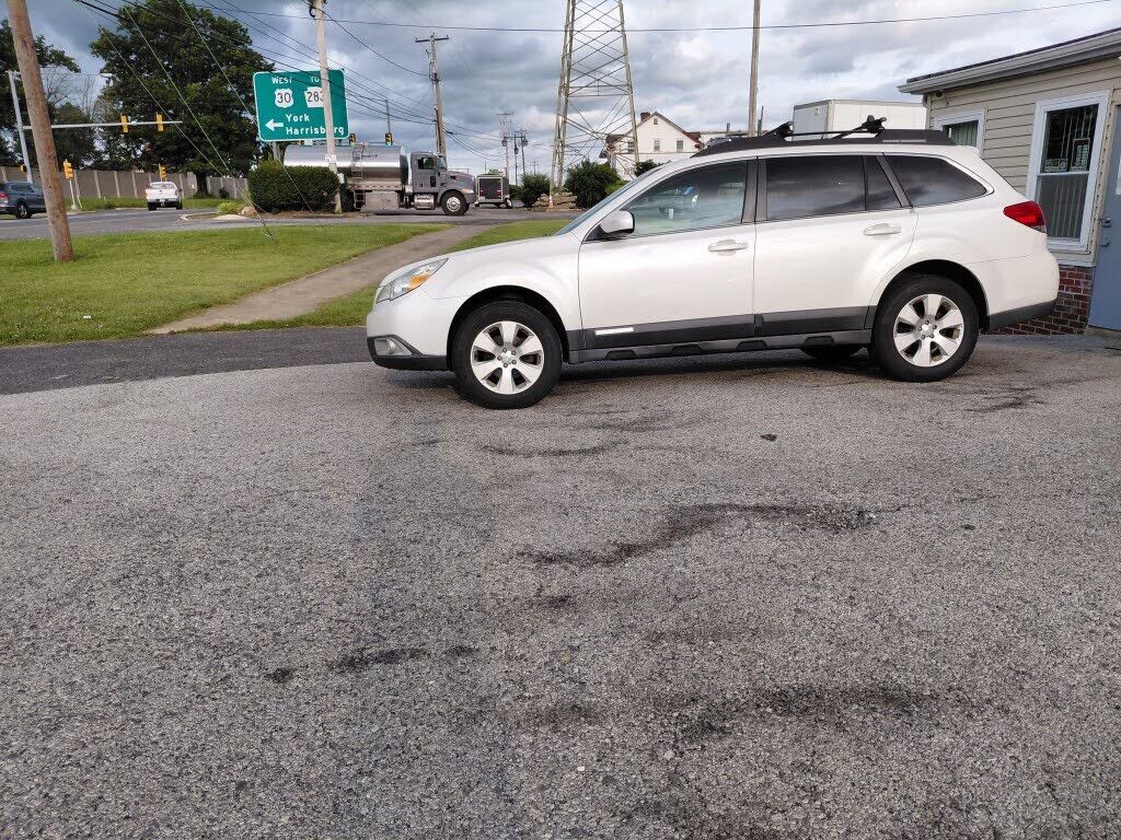 2012 SUBARU Outback