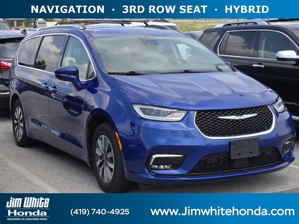 2021 CHRYSLER Pacifica