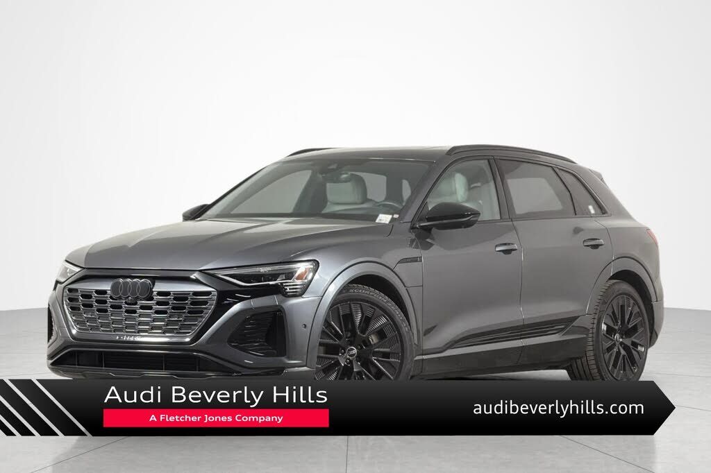 2024 AUDI Q8