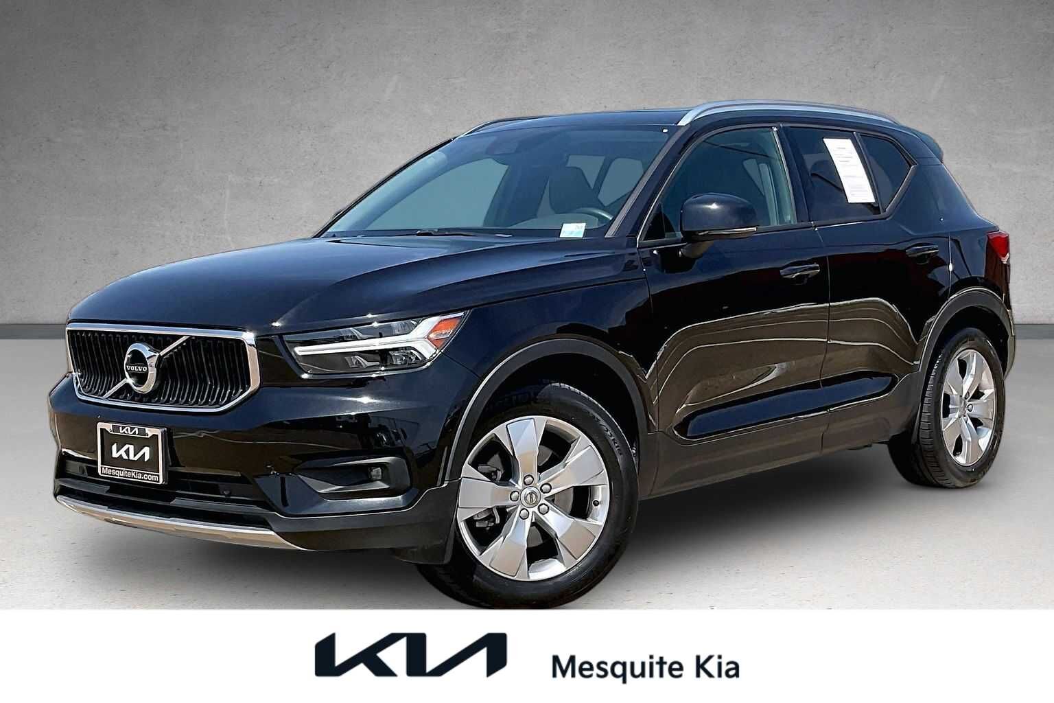 2021 VOLVO XC40