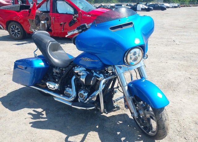 2018 HARLEY DAVIDSON FLHX / Street Glide