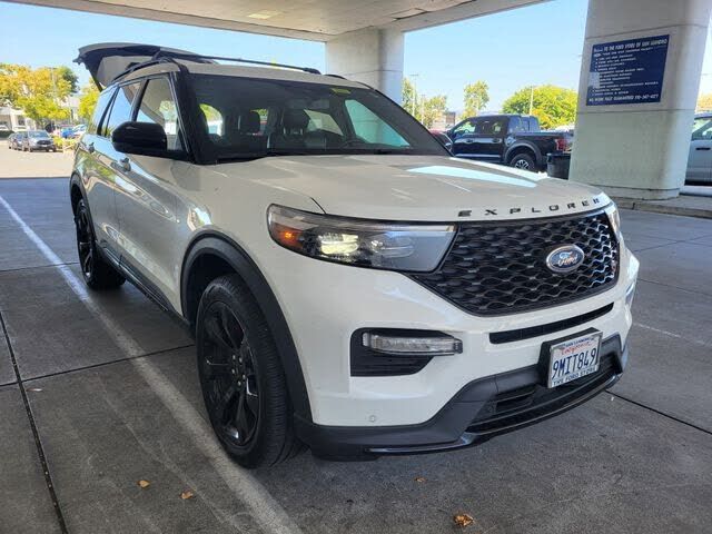 2023 FORD Explorer