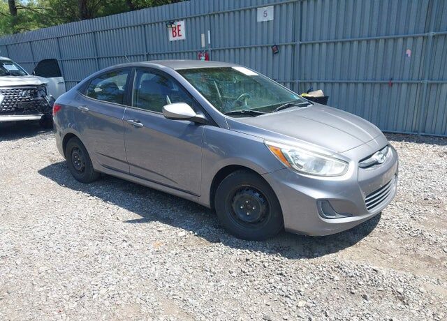 2016 HYUNDAI Accent