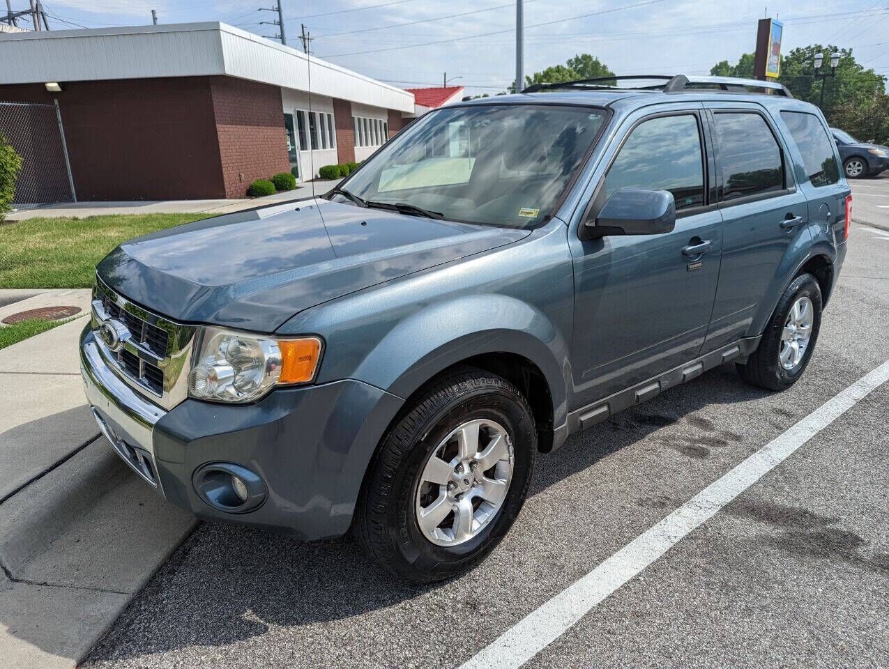 2010 FORD Escape
