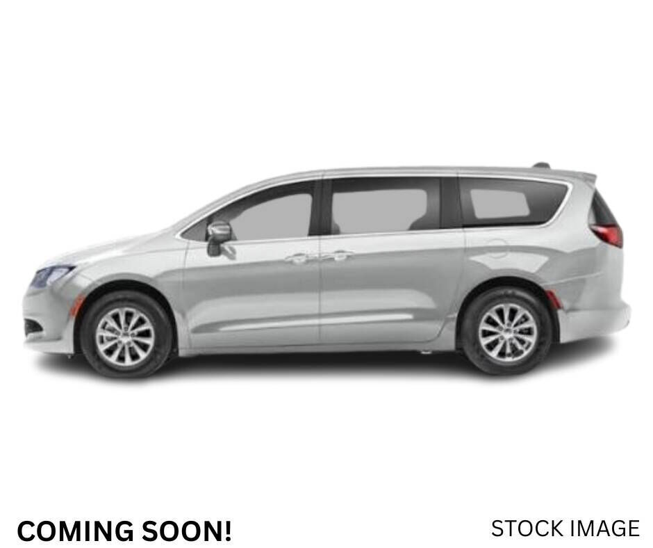 2021 CHRYSLER Voyager