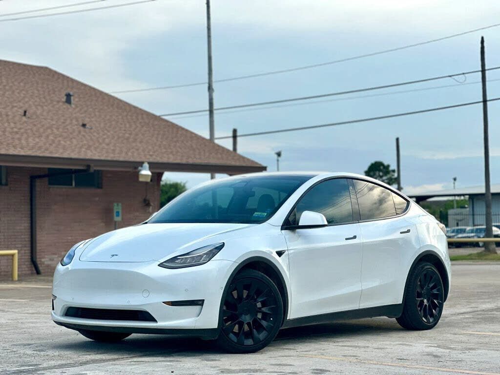 2021 TESLA Model Y