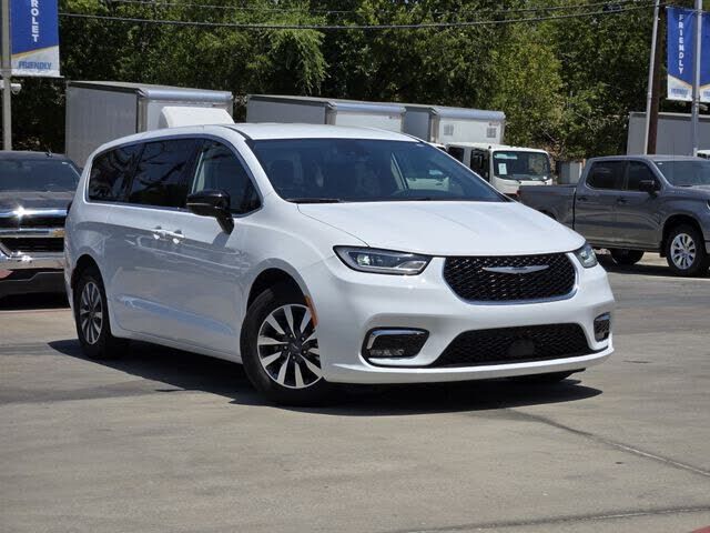2024 CHRYSLER Pacifica