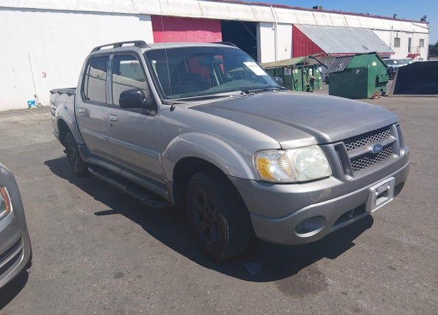 2004 FORD Explorer