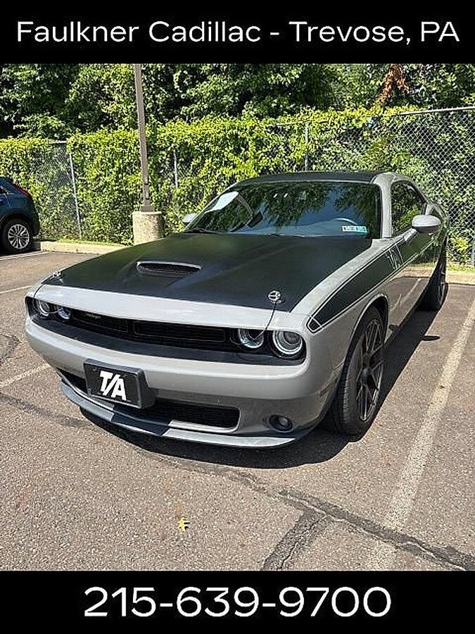 2017 DODGE Challenger