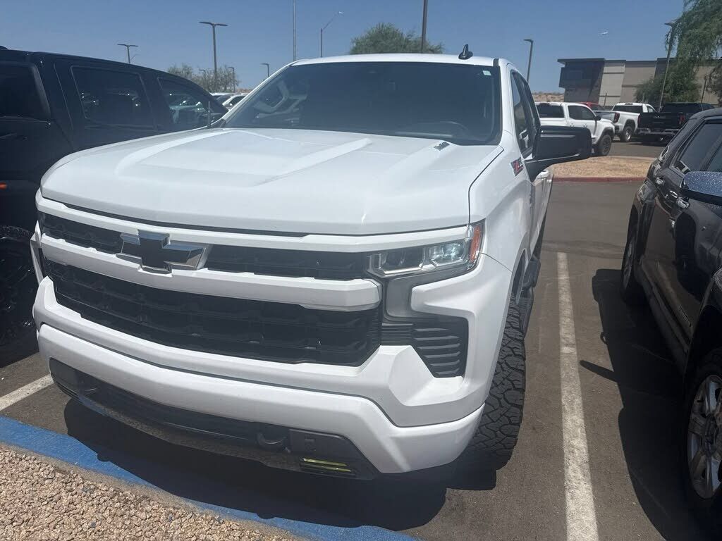 2023 CHEVROLET Silverado