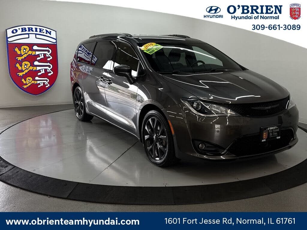 2019 CHRYSLER Pacifica