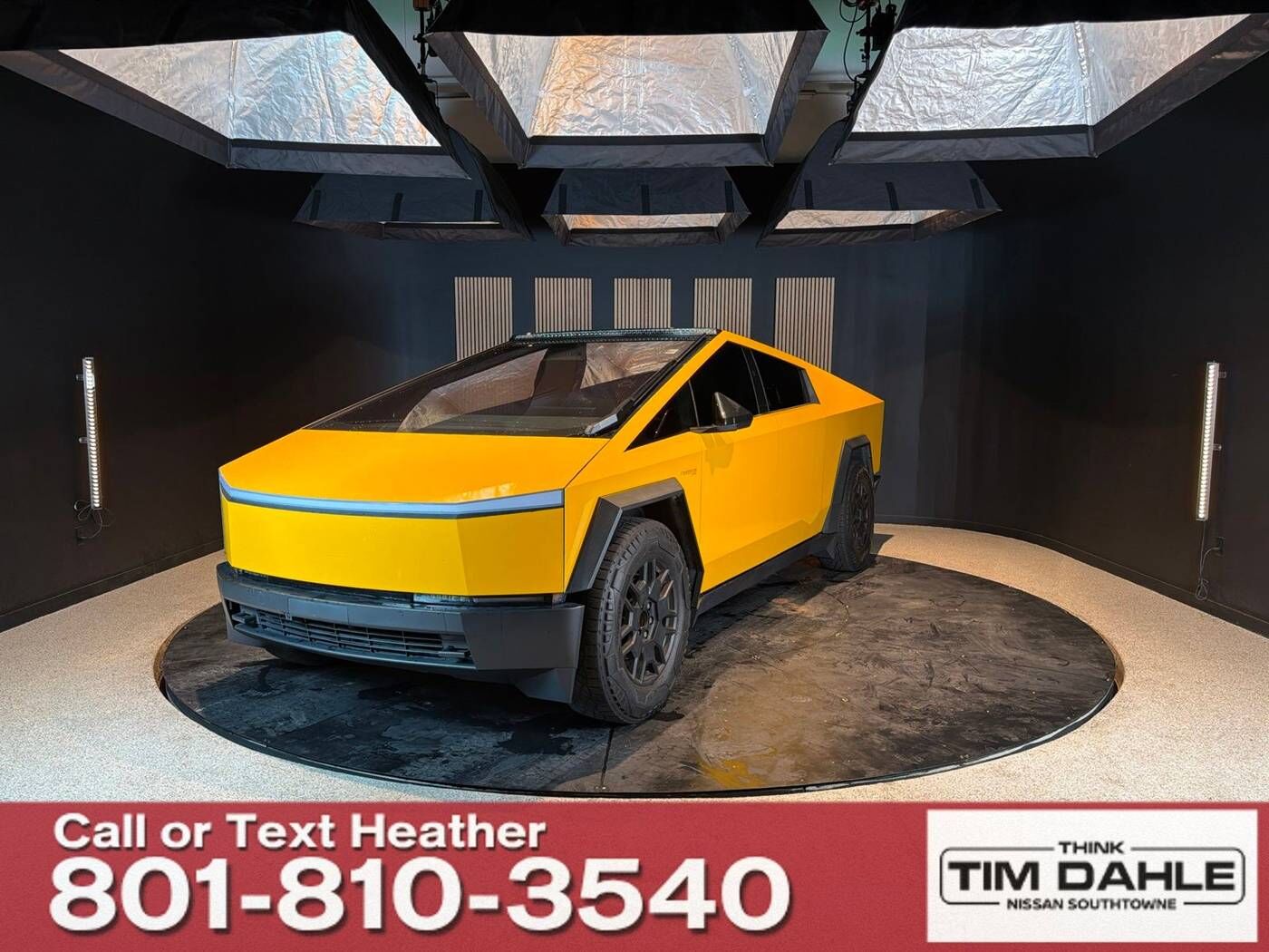 2024 TESLA Cybertruck