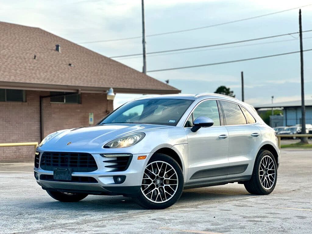 2015 PORSCHE Macan