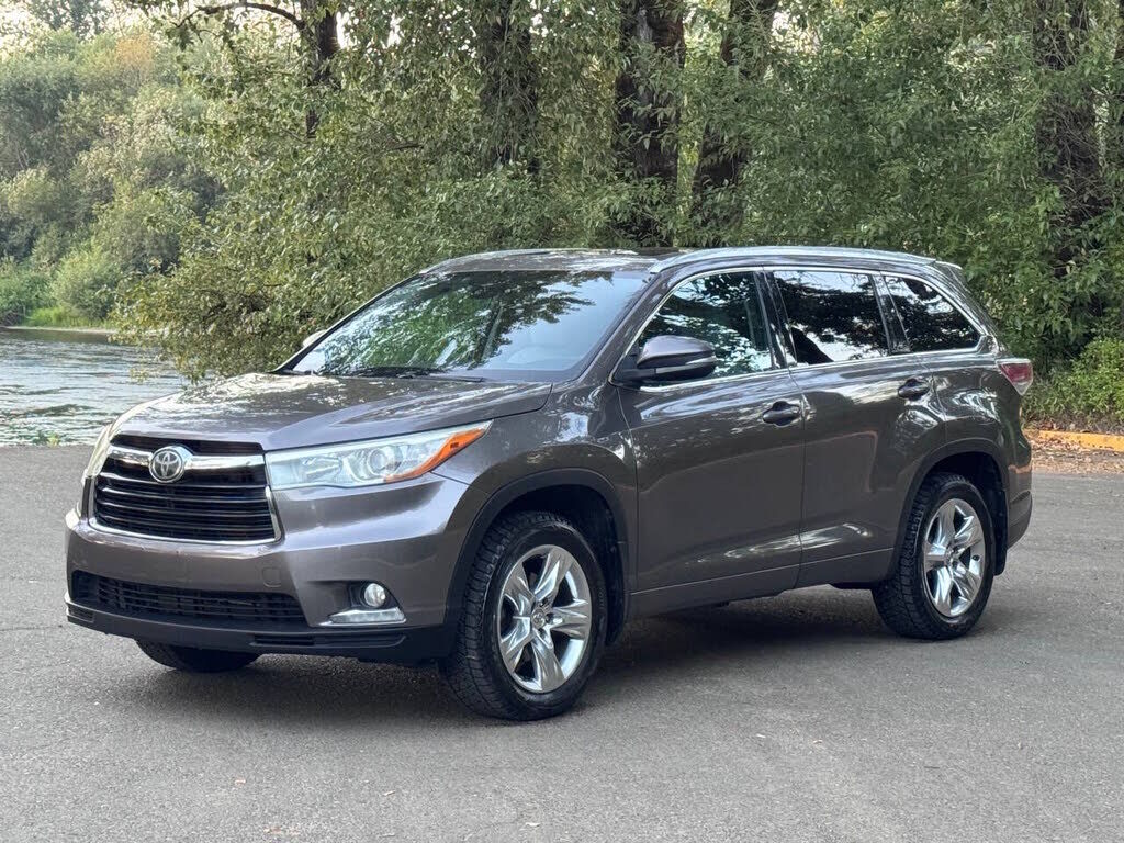 2015 TOYOTA Highlander