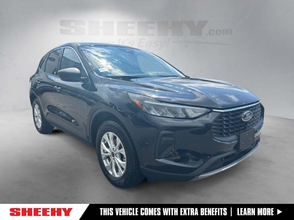 2024 FORD Escape